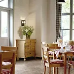 Relais & Chateaux Gutshaus Stolpe 4*